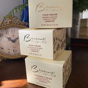 Besame cream set